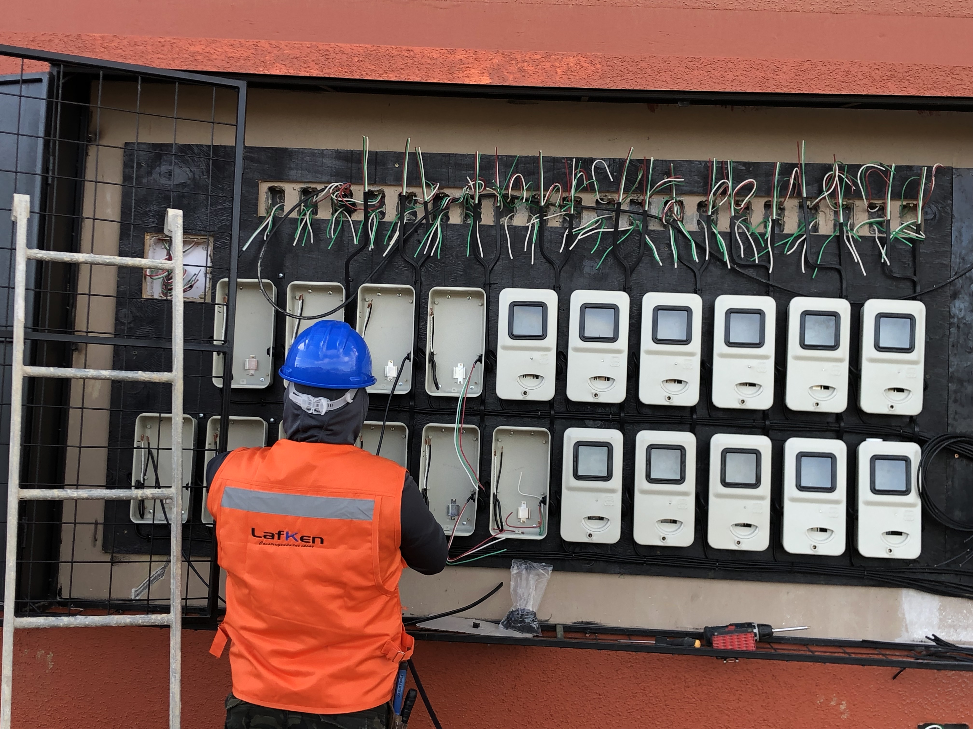 Electrificación Aérea Condominio San Cristobal