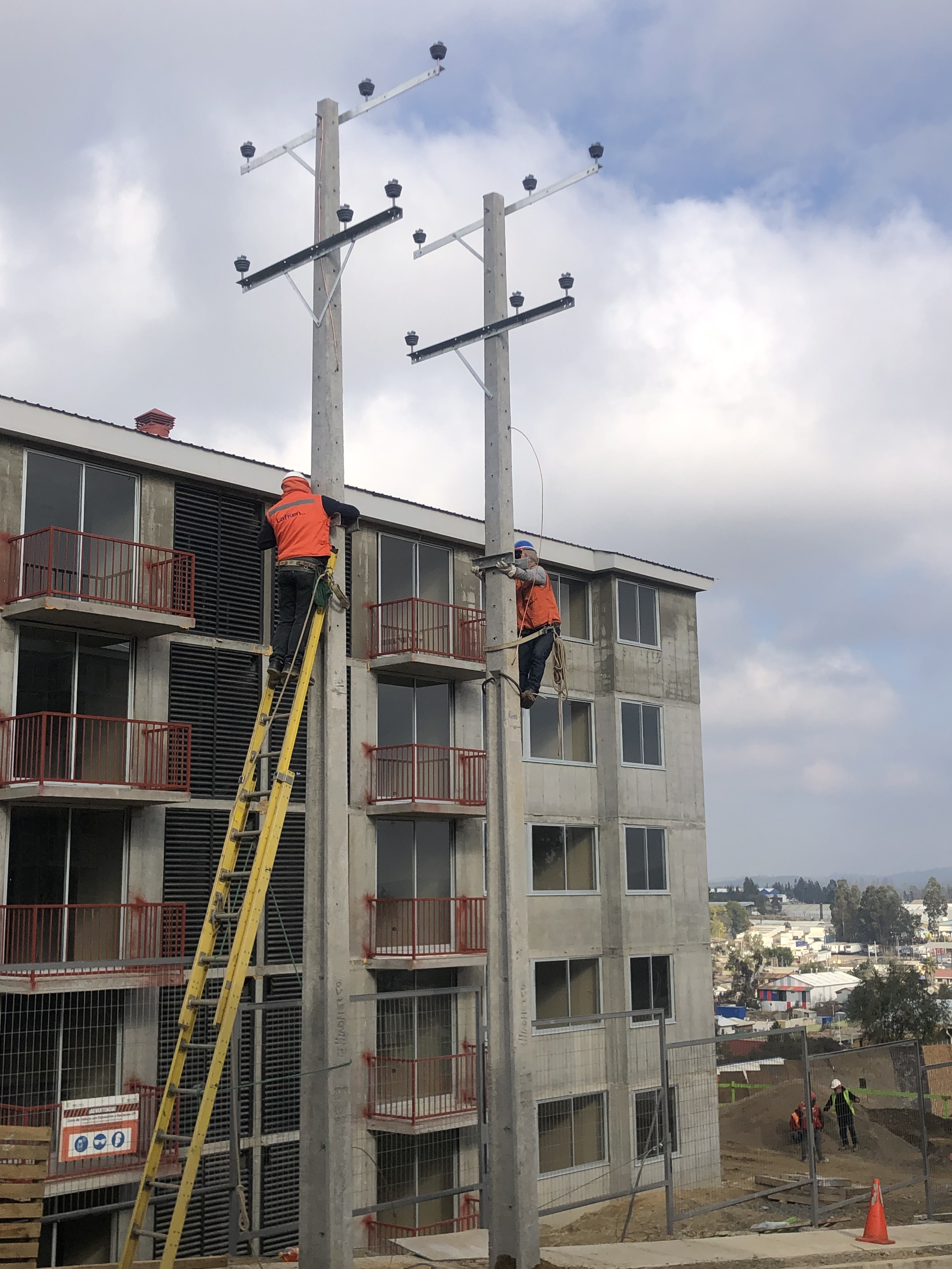 Electrificación Aérea Condominio San Cristobal