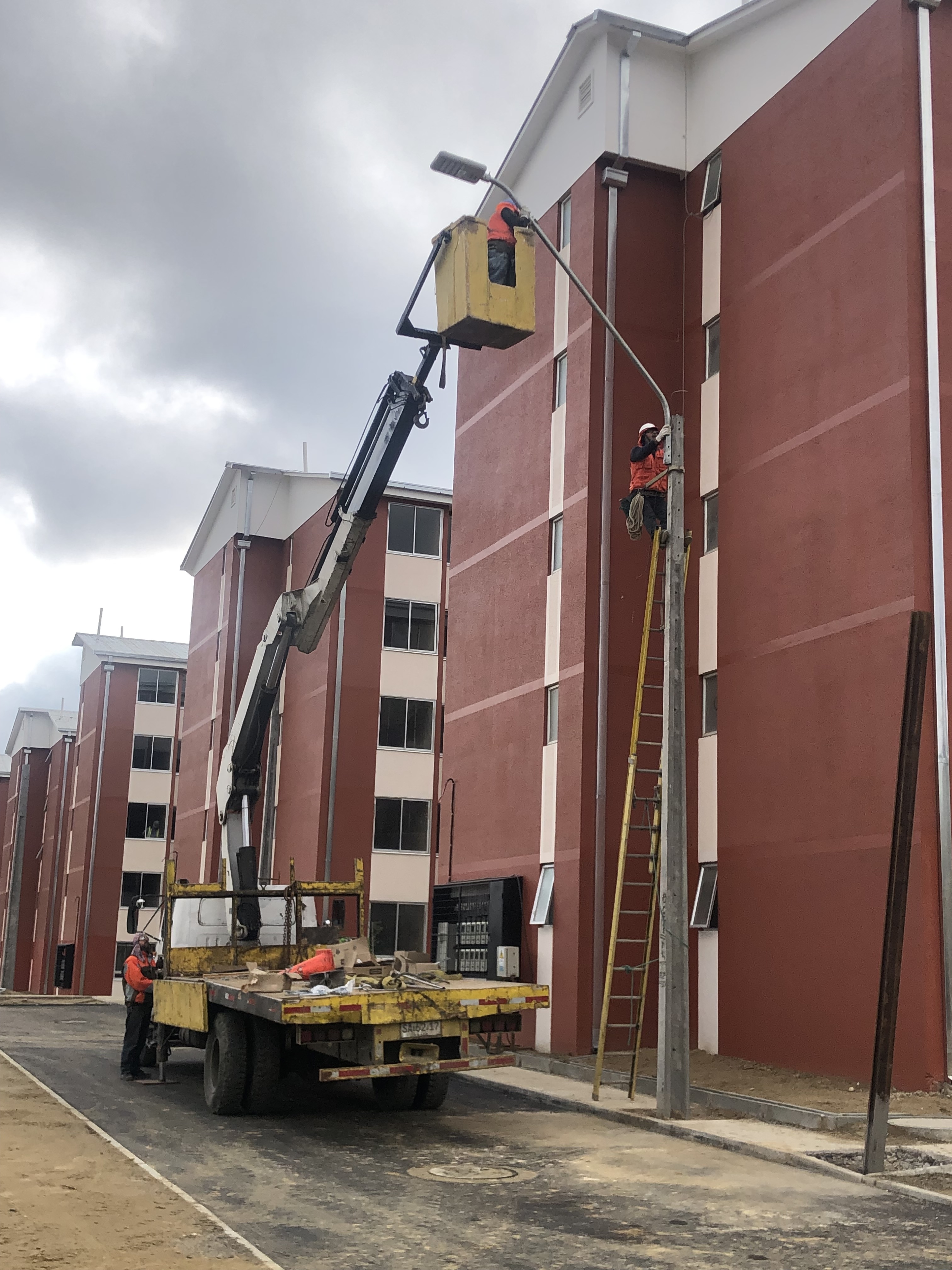 Electrificación Aérea Condominio San Cristobal