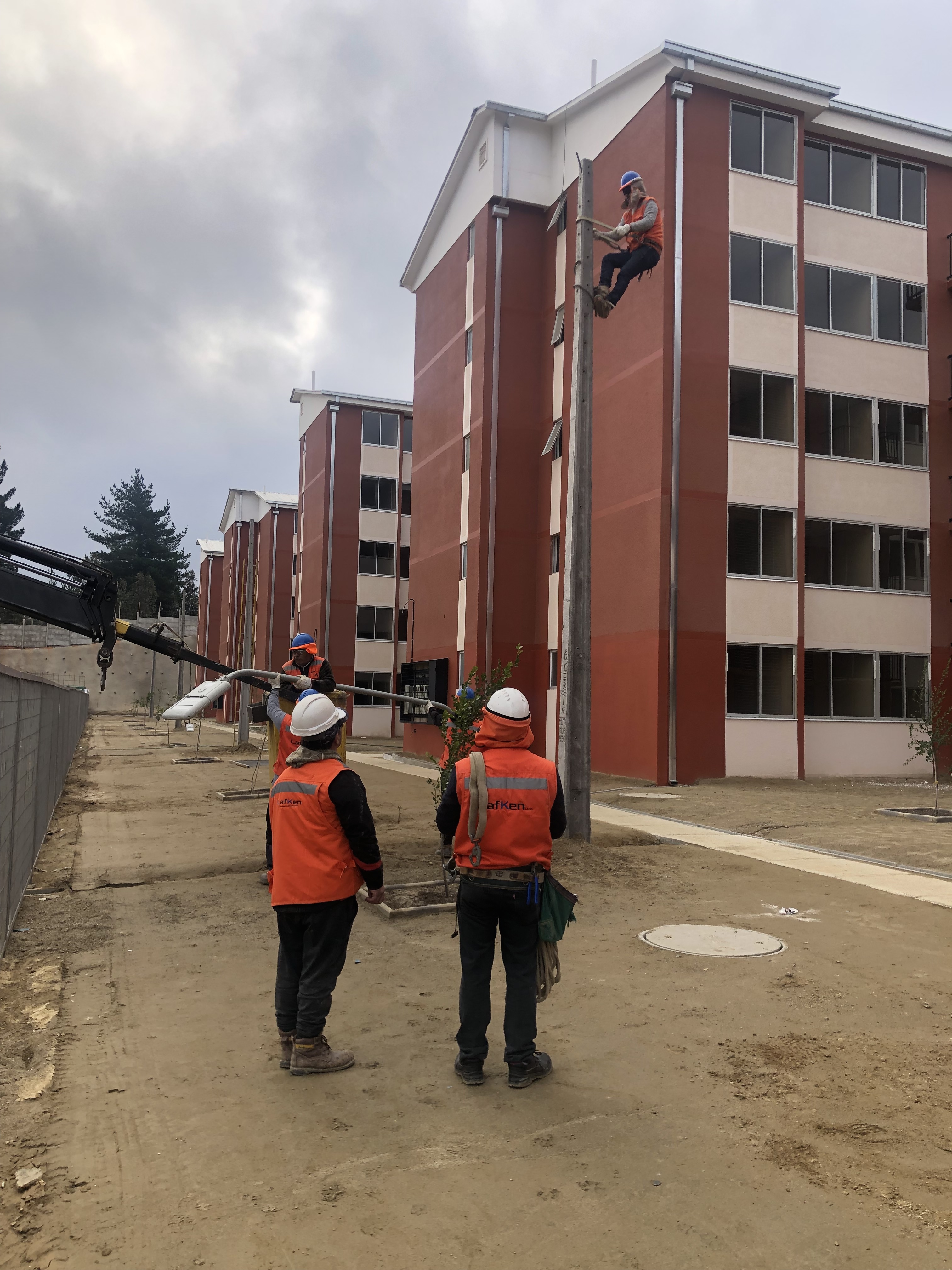 Electrificación Aérea Condominio San Cristobal