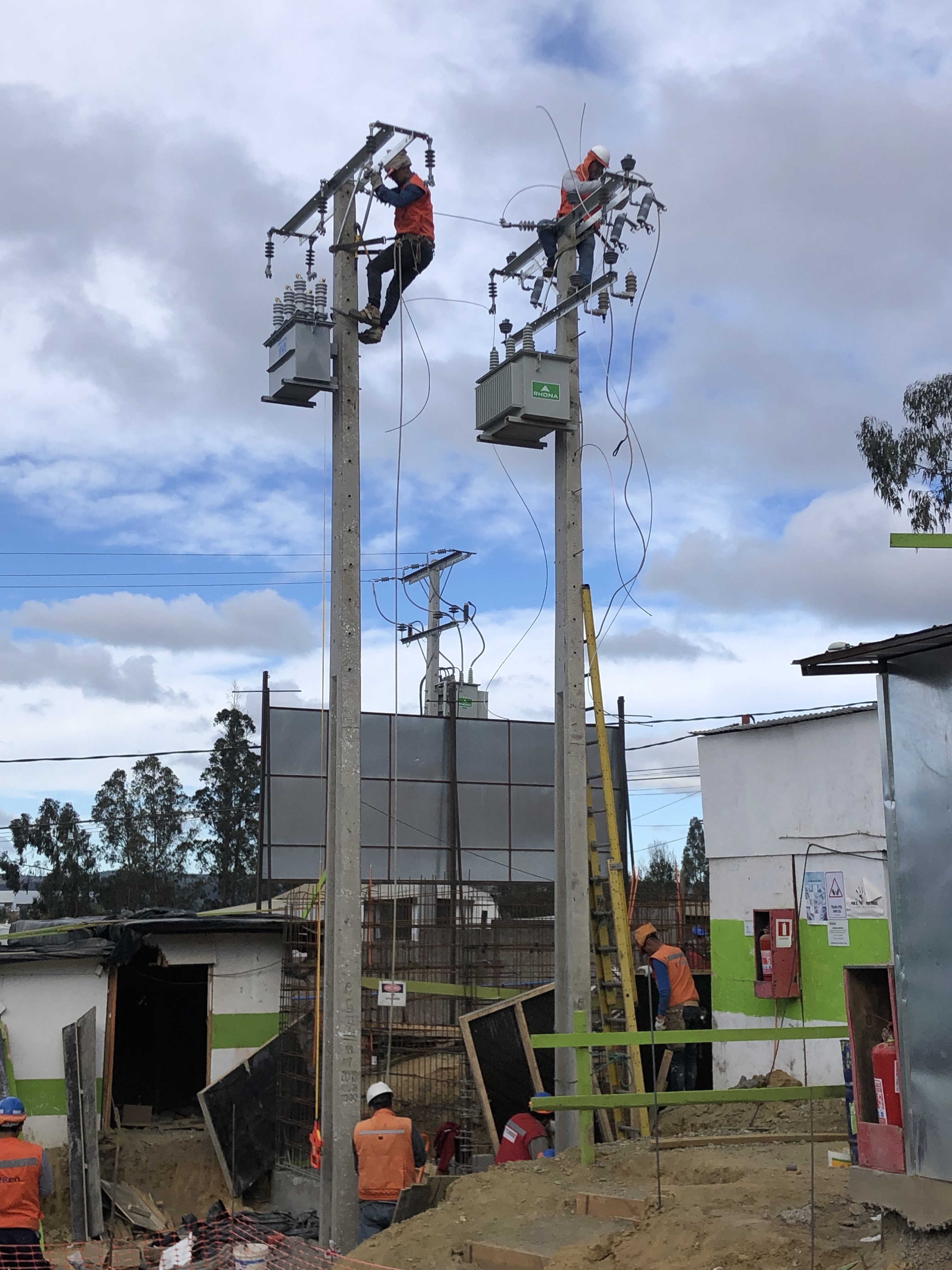 Electrificación Aérea Condominio San Cristobal